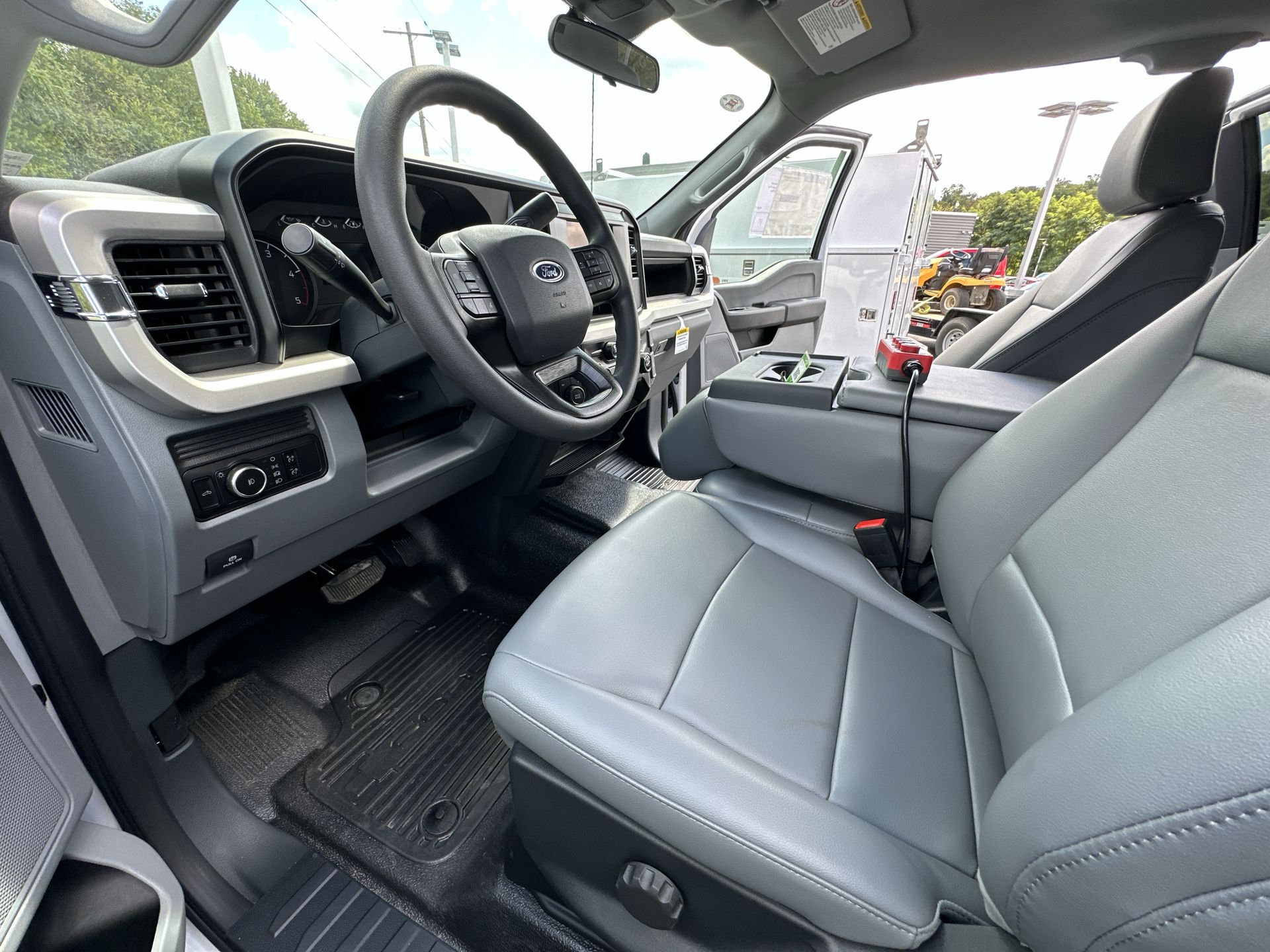 Thumbnail: 2025 Ford Econoline - 11