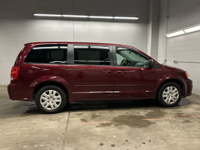 Thumbnail: 2017 Dodge Grand Caravan - 3