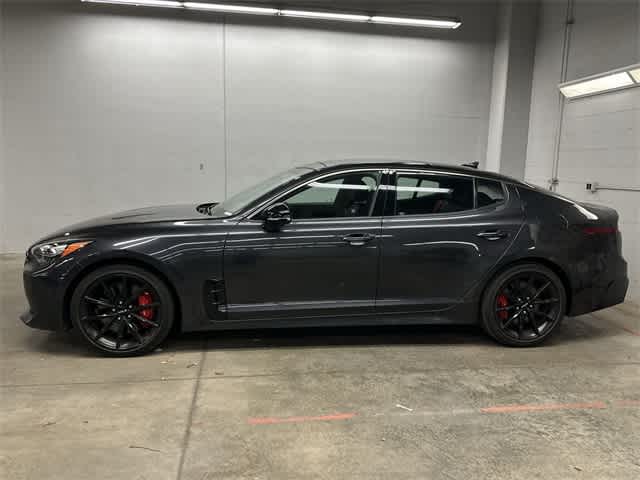 2023 Kia Stinger GT2 photo 2
