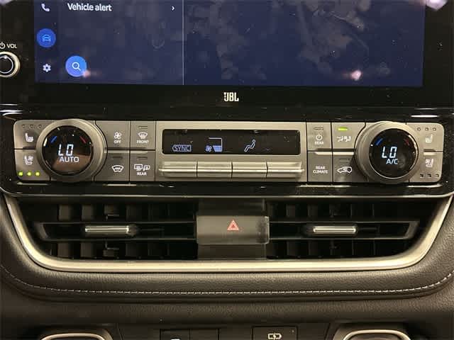 Thumbnail: 2024 Toyota Grand Highlander - 15