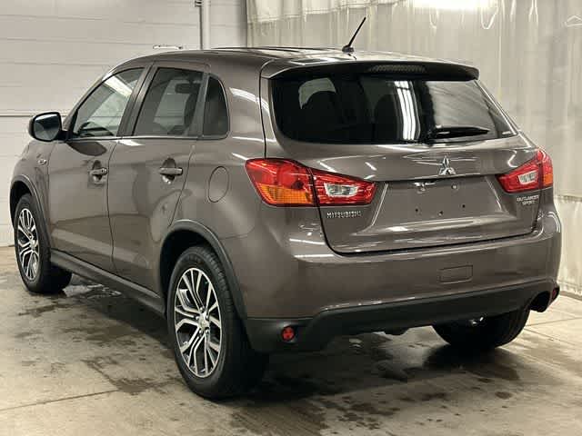 Thumbnail: 2016 Mitsubishi Outlander Sport - 27