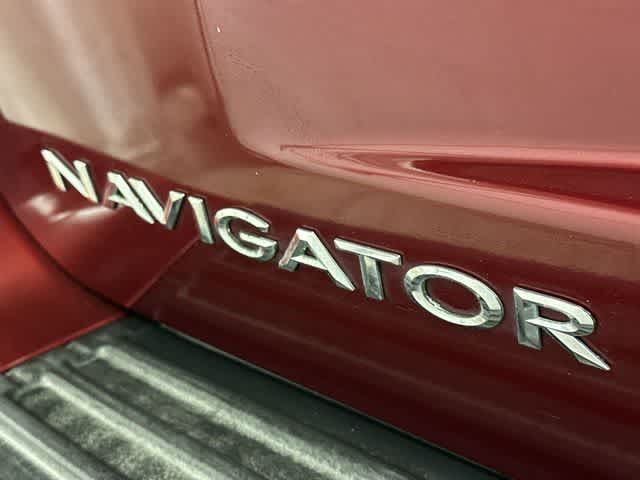 Thumbnail: 2015 Lincoln Navigator - 32