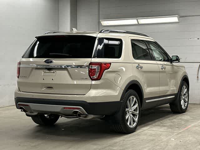 Thumbnail: 2017 Ford Explorer - 36