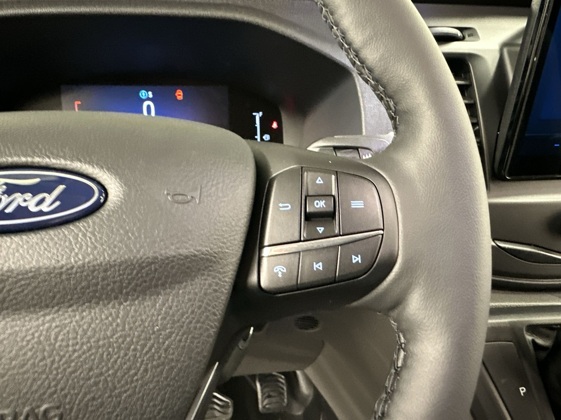 Thumbnail: 2026 Ford Transit Series - 9