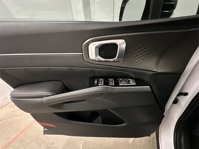 Thumbnail: 2022 Kia Sorento - 20