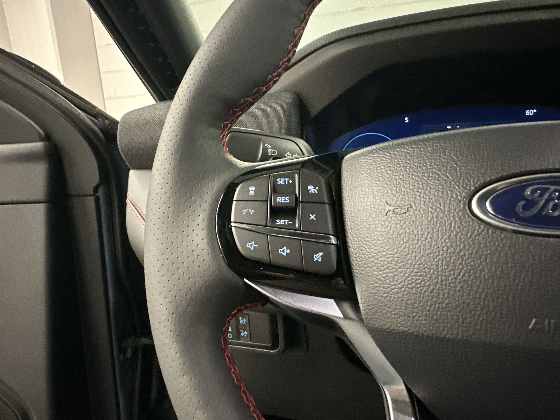 Thumbnail: 2026 Ford Explorer - 8