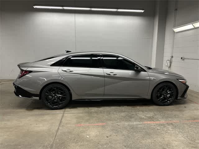 2024 Hyundai Elantra N Line photo 3