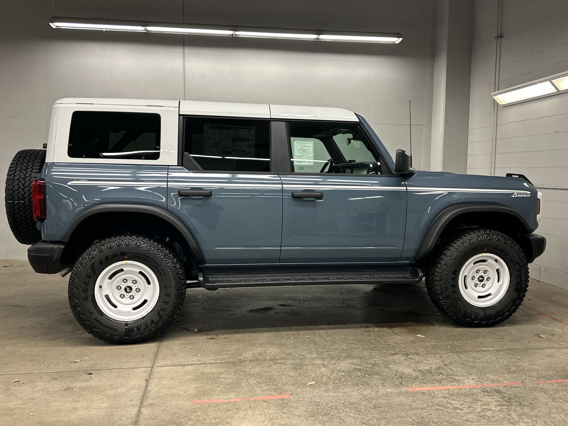 Thumbnail: 2025 Ford Bronco - 3