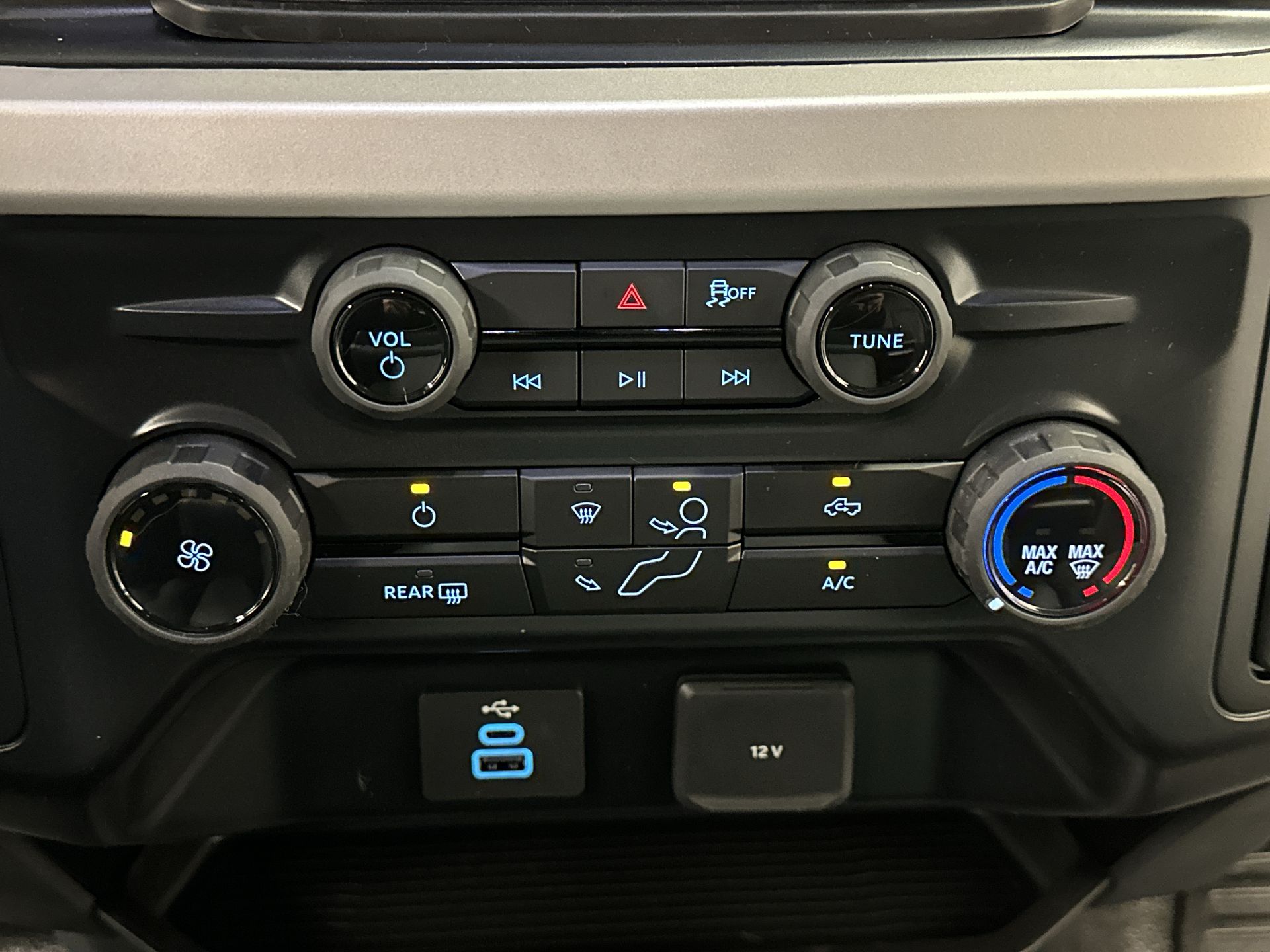 Thumbnail: 2026 Ford Econoline - 12