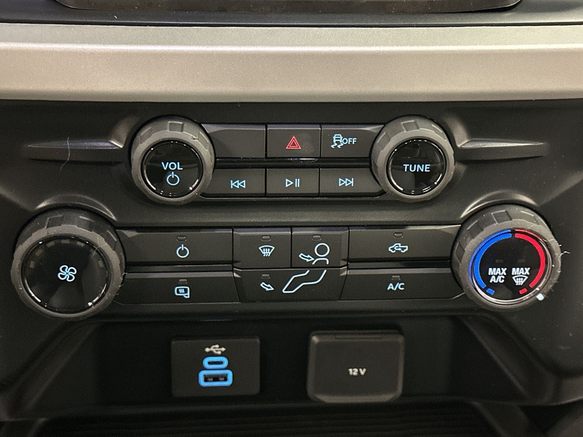 Thumbnail: 2026 Ford Econoline - 12