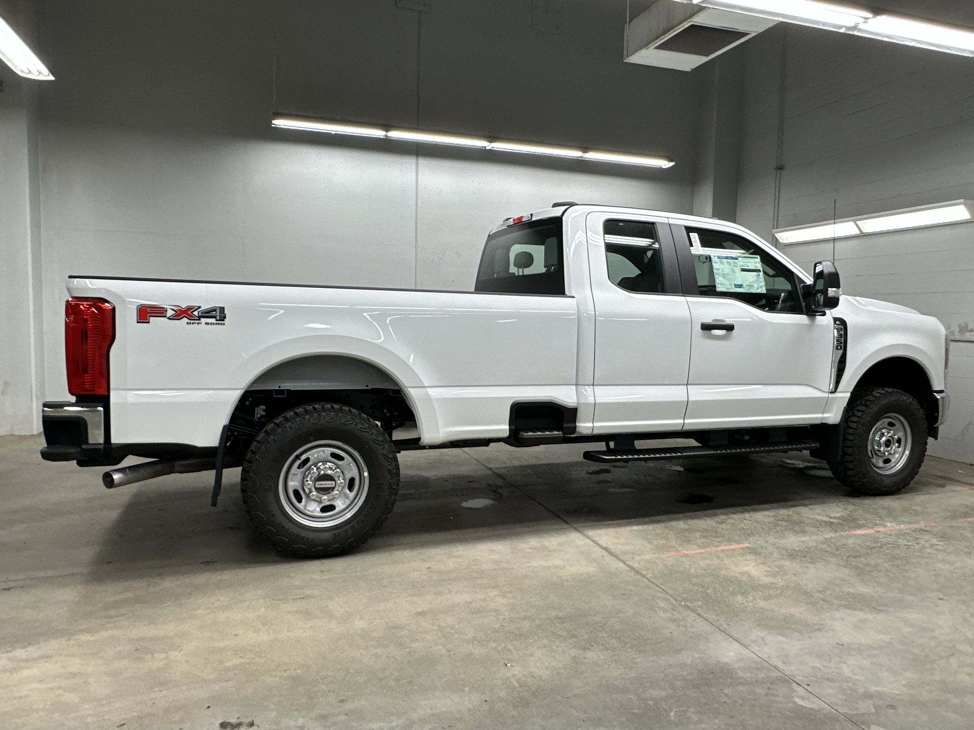 2025 Ford F-350 XL photo 3