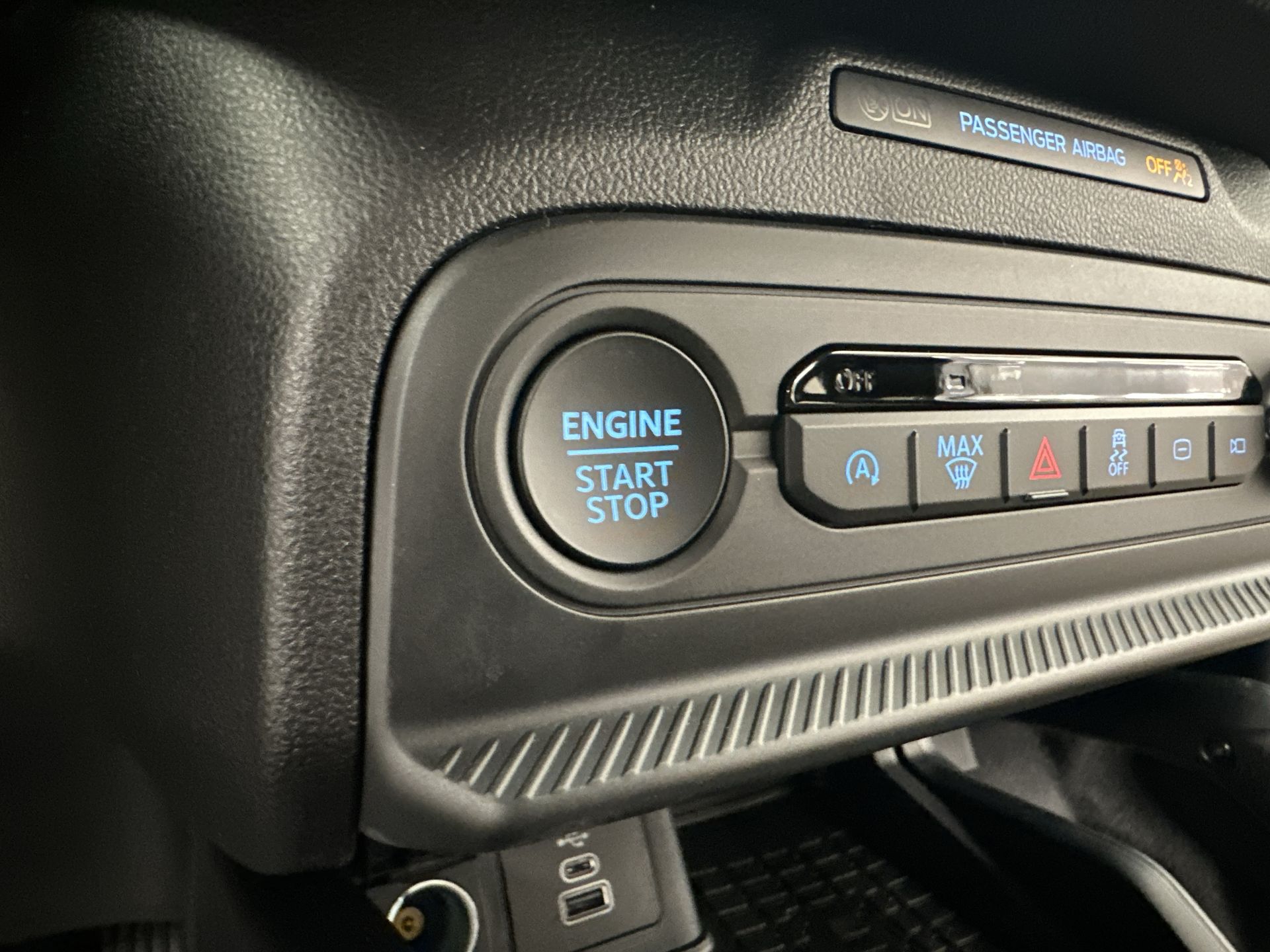 Thumbnail: 2025 Ford Bronco Sport - 11