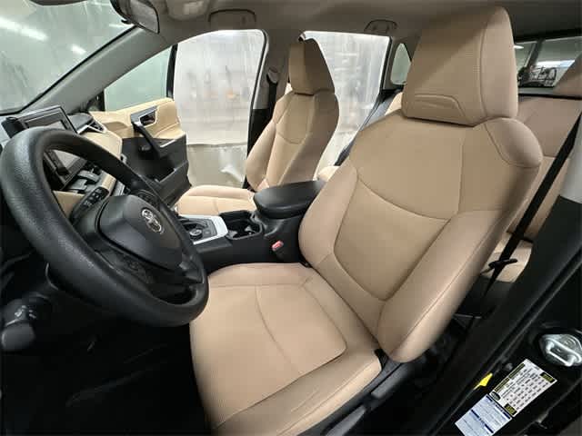 Thumbnail: 2021 Toyota RAV4 - 14