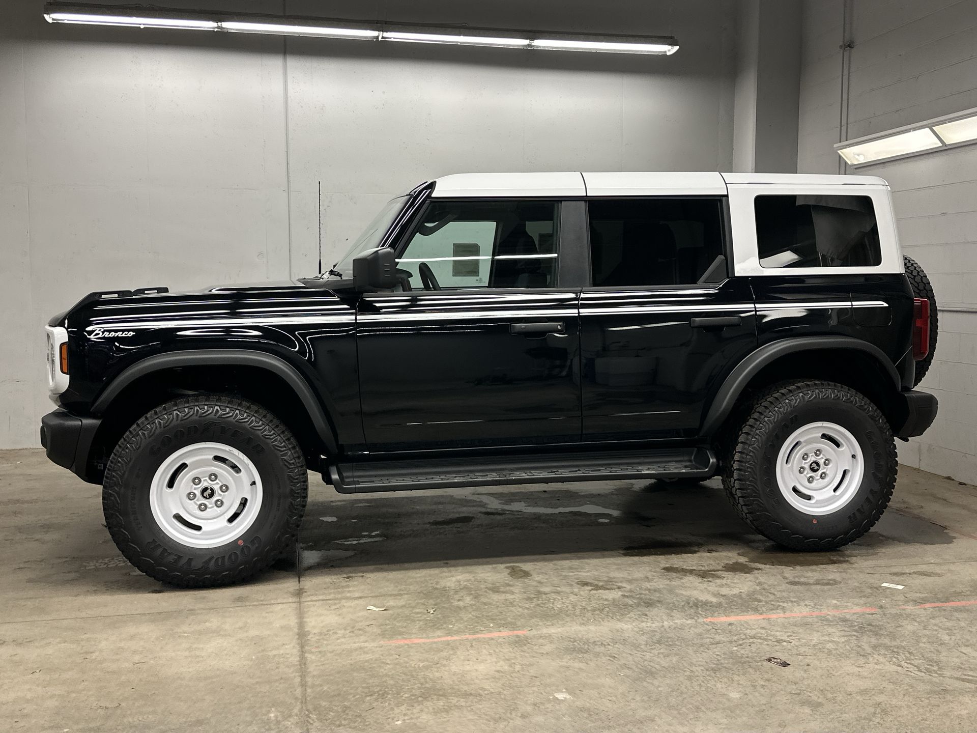 Thumbnail: 2026 Ford Bronco - 2