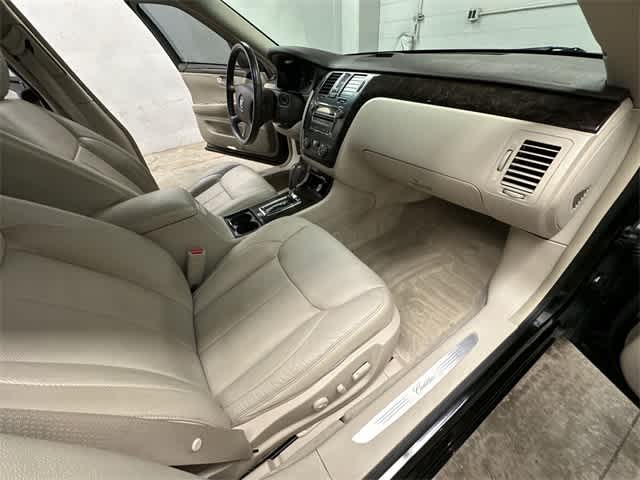 2011 Cadillac DTS Luxury I 18