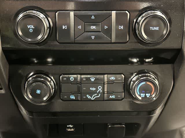 Thumbnail: 2019 Ford Econoline - 12