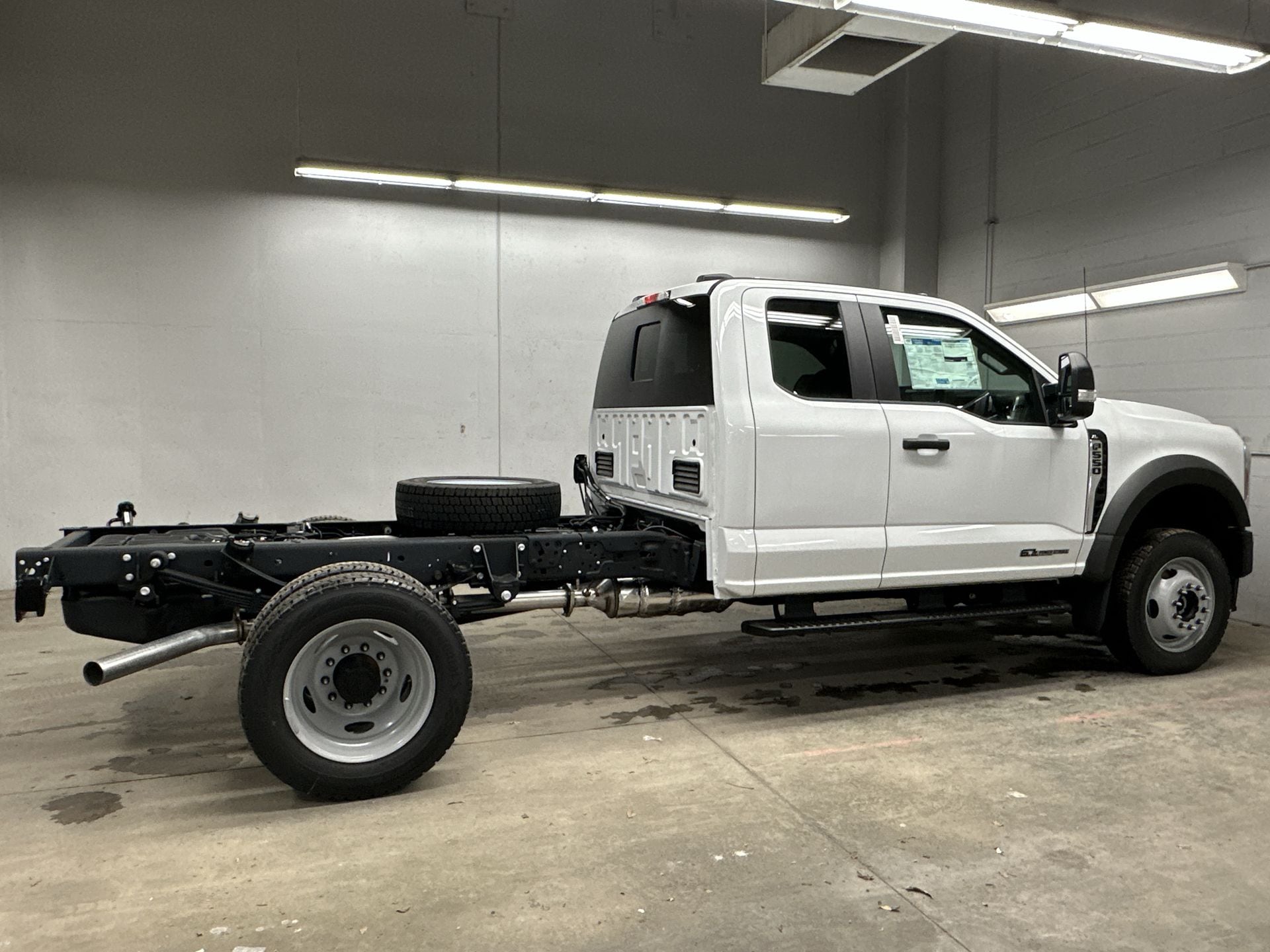 Thumbnail: 2026 Ford Econoline - 3