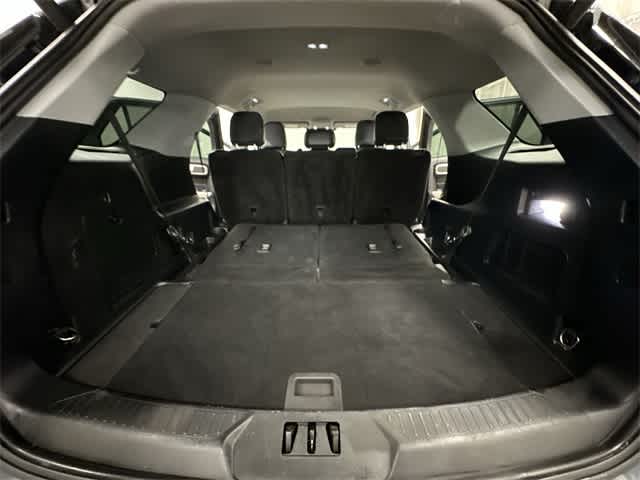 Thumbnail: 2022 Ford Explorer - 25