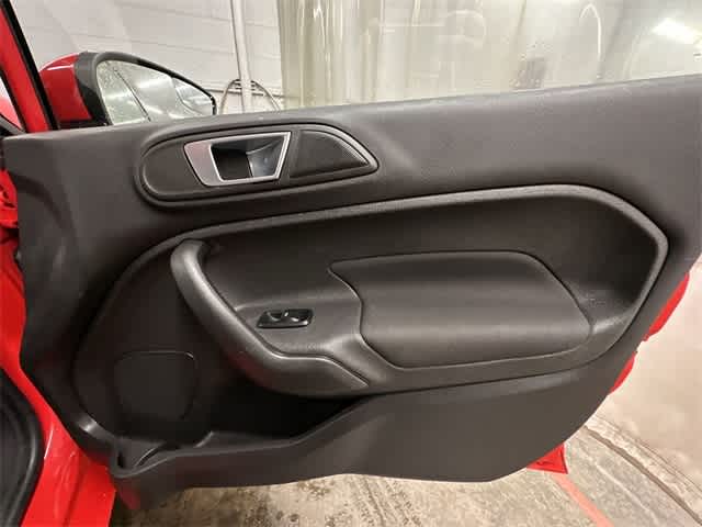 Thumbnail: 2014 Ford Fiesta - 19