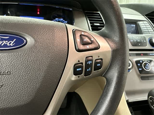 2015 Ford Taurus SE 9