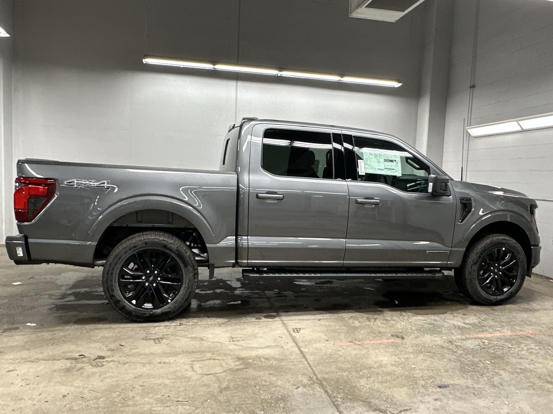 2025 Ford F-150 XLT 3