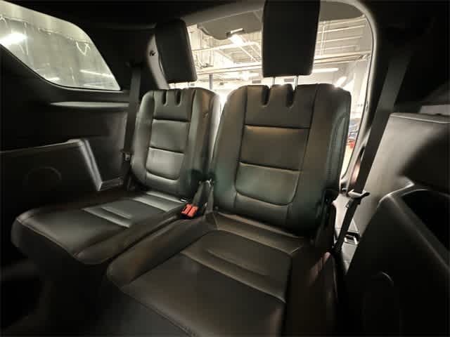 Thumbnail: 2016 Ford Explorer - 25