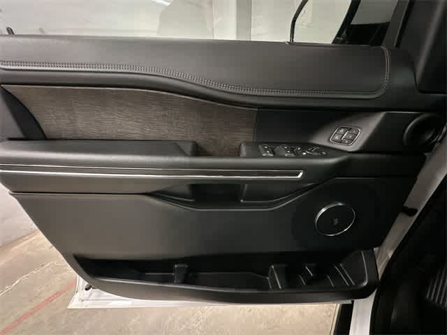 Thumbnail: 2021 Ford Expedition - 18