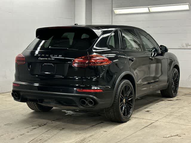 Thumbnail: 2017 Porsche Cayenne - 32
