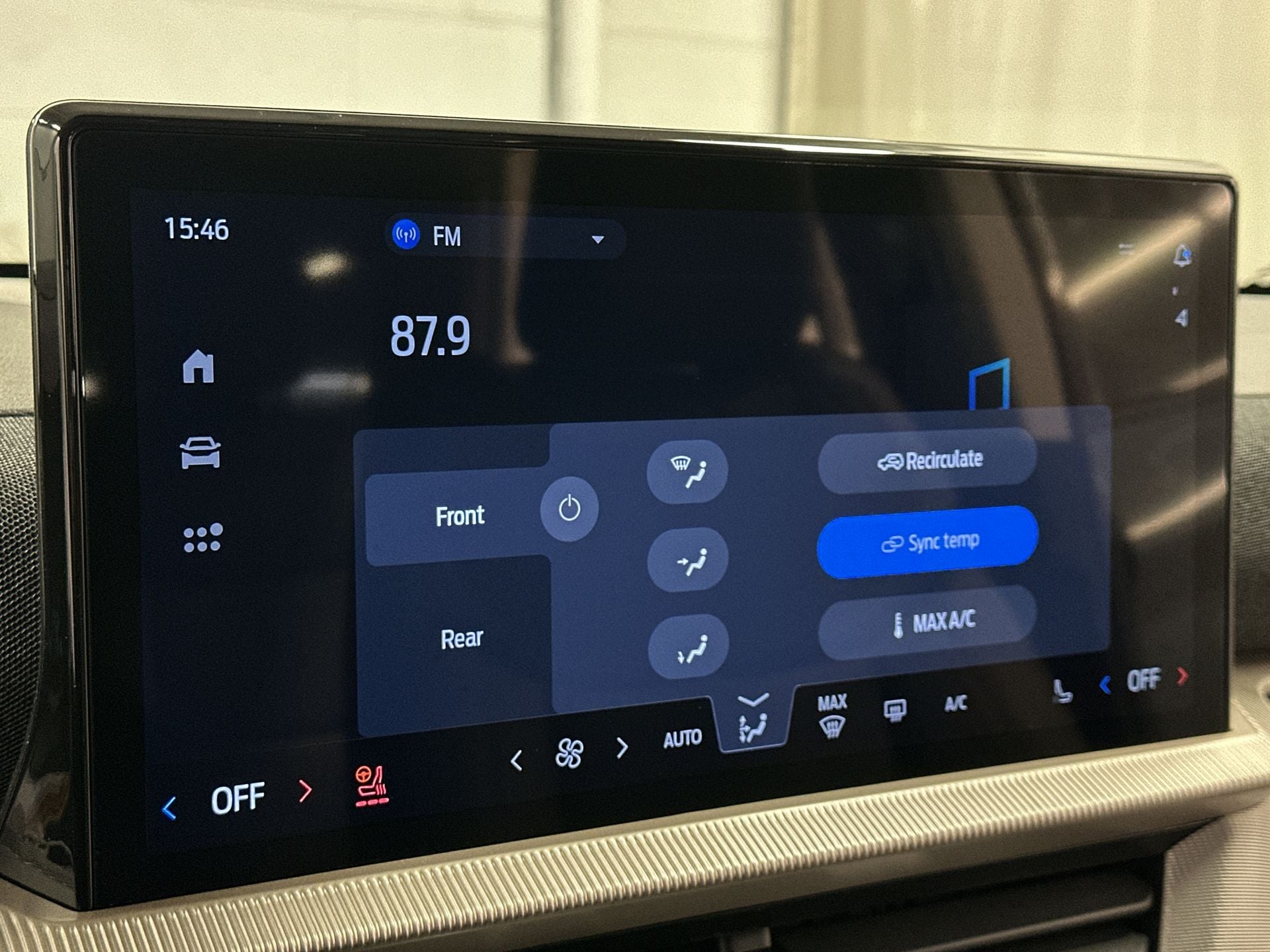 Thumbnail: 2026 Ford Explorer - 15