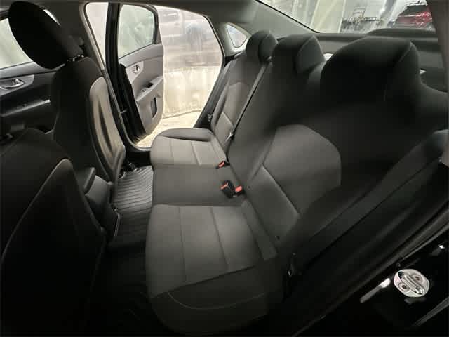 Thumbnail: 2022 Kia Forte - 16