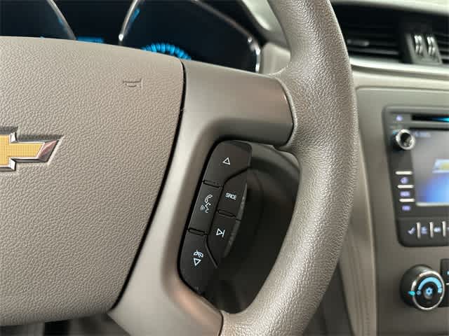 Thumbnail: 2014 Chevrolet Traverse - 9