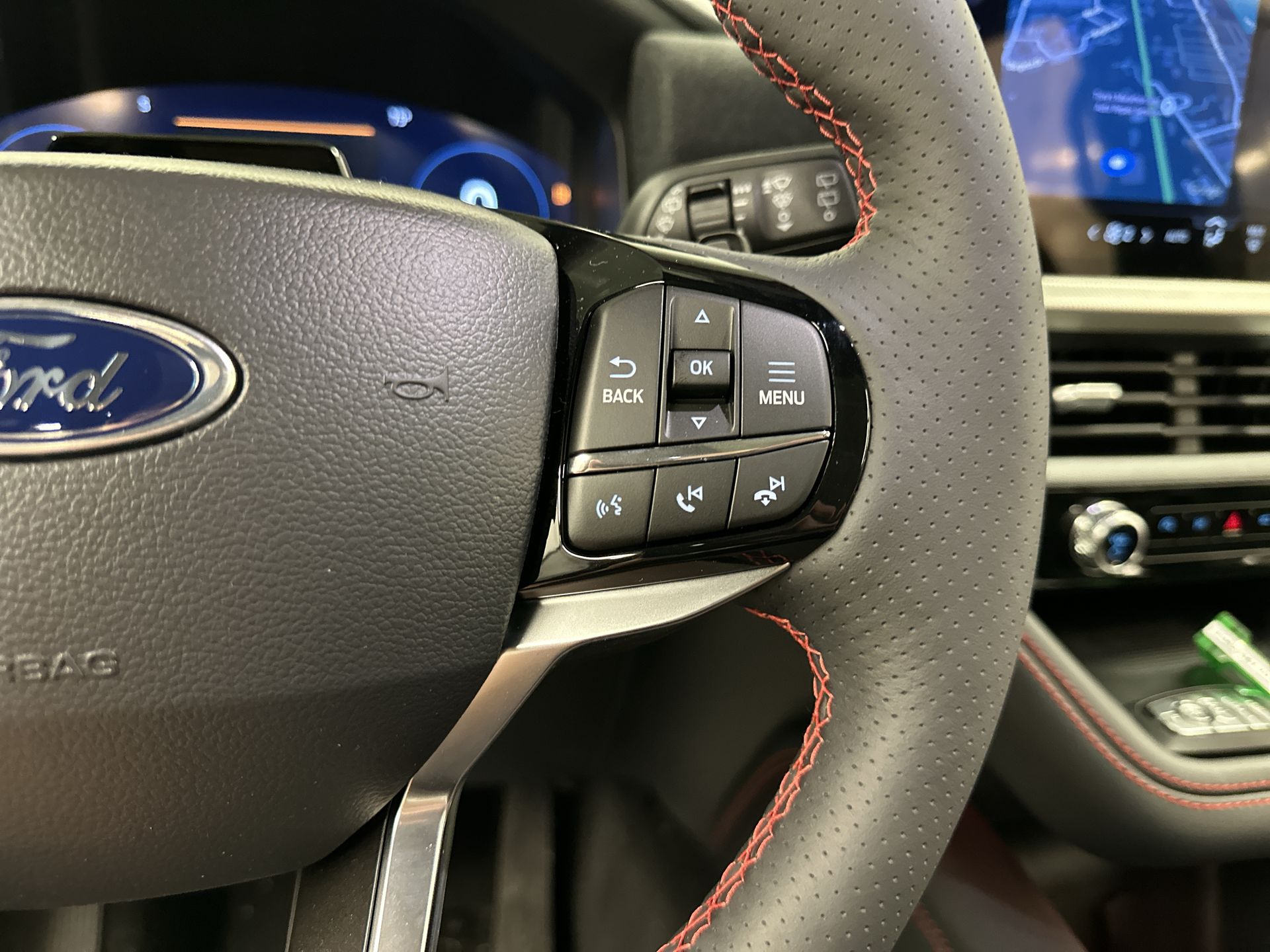 Thumbnail: 2026 Ford Explorer - 9