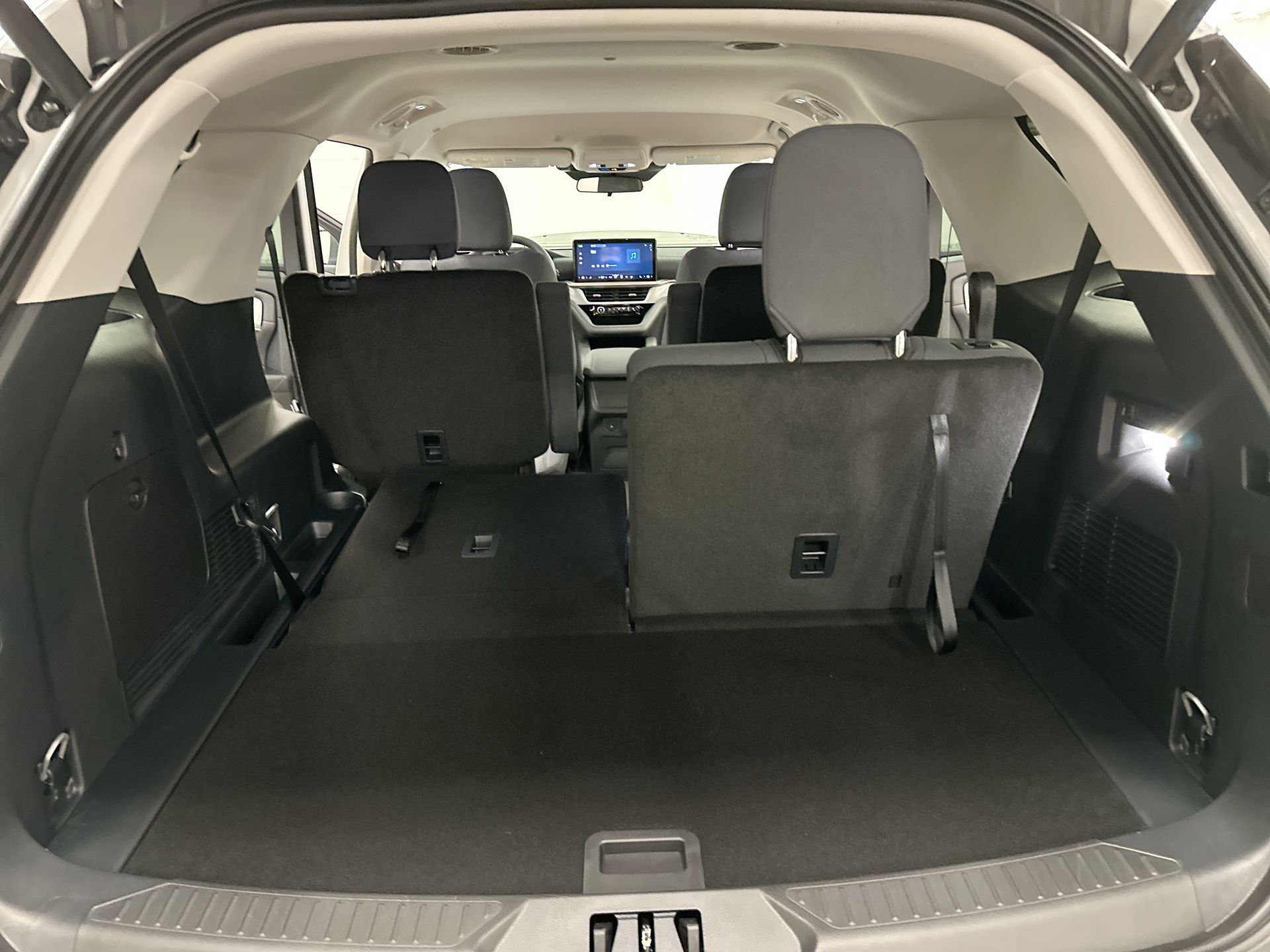Thumbnail: 2026 Ford Explorer - 34