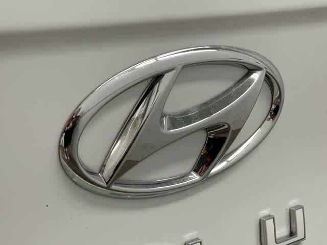 Thumbnail: 2023 Hyundai Venue - 16
