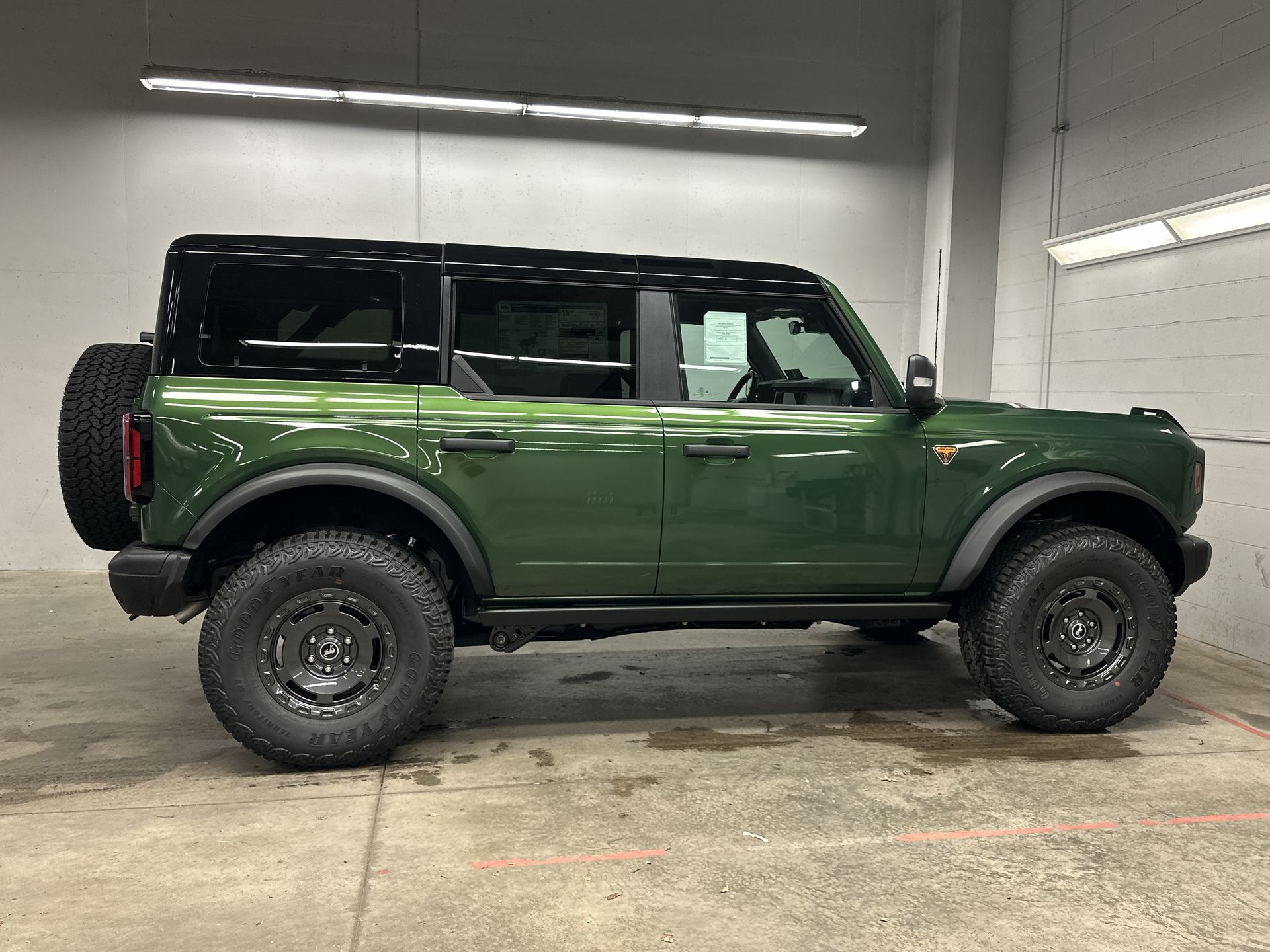 Thumbnail: 2025 Ford Bronco - 3