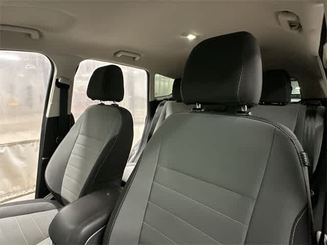 Thumbnail: 2016 Ford Escape - 12