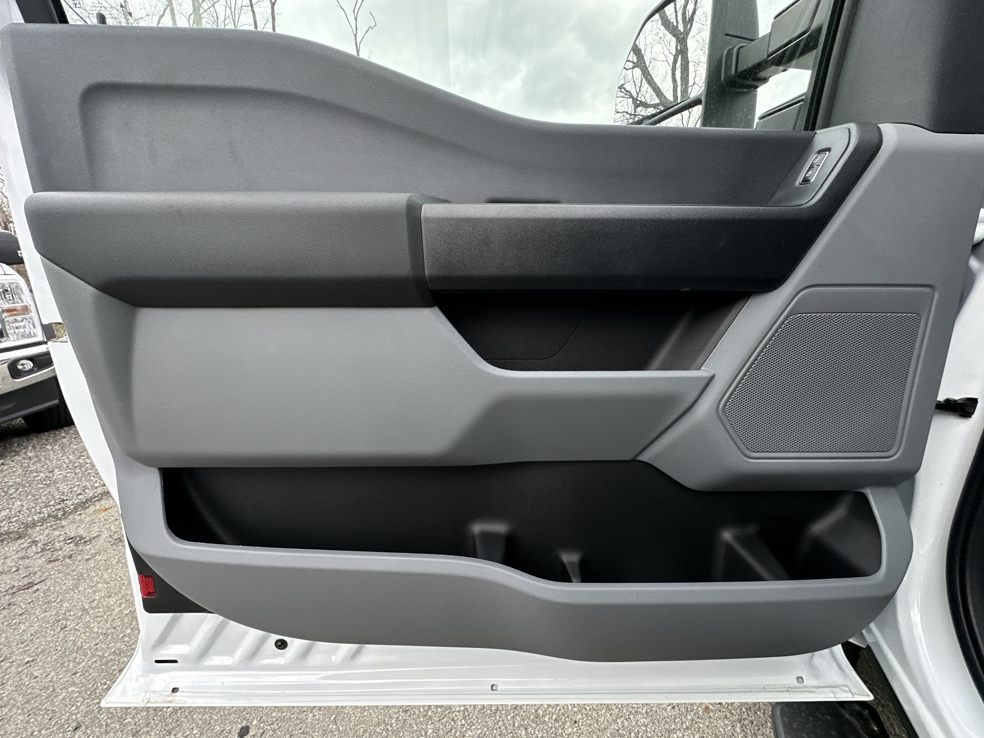 Thumbnail: 2025 Ford Econoline - 15