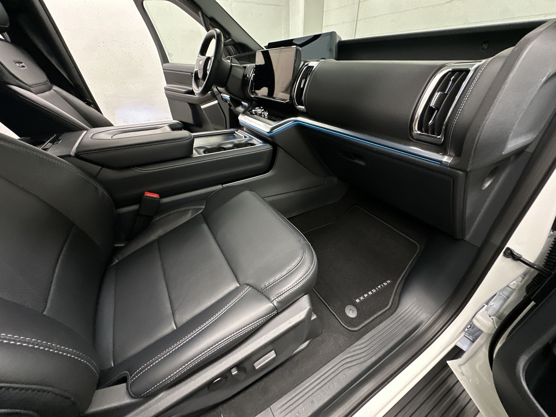 Thumbnail: 2025 Ford Expedition MAX - 23