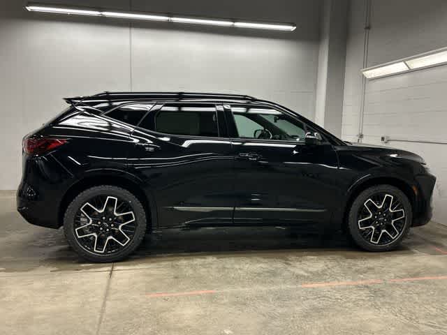 Thumbnail: 2023 Chevrolet Blazer - 3