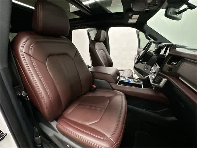 Thumbnail: 2022 Ford Expedition - 25