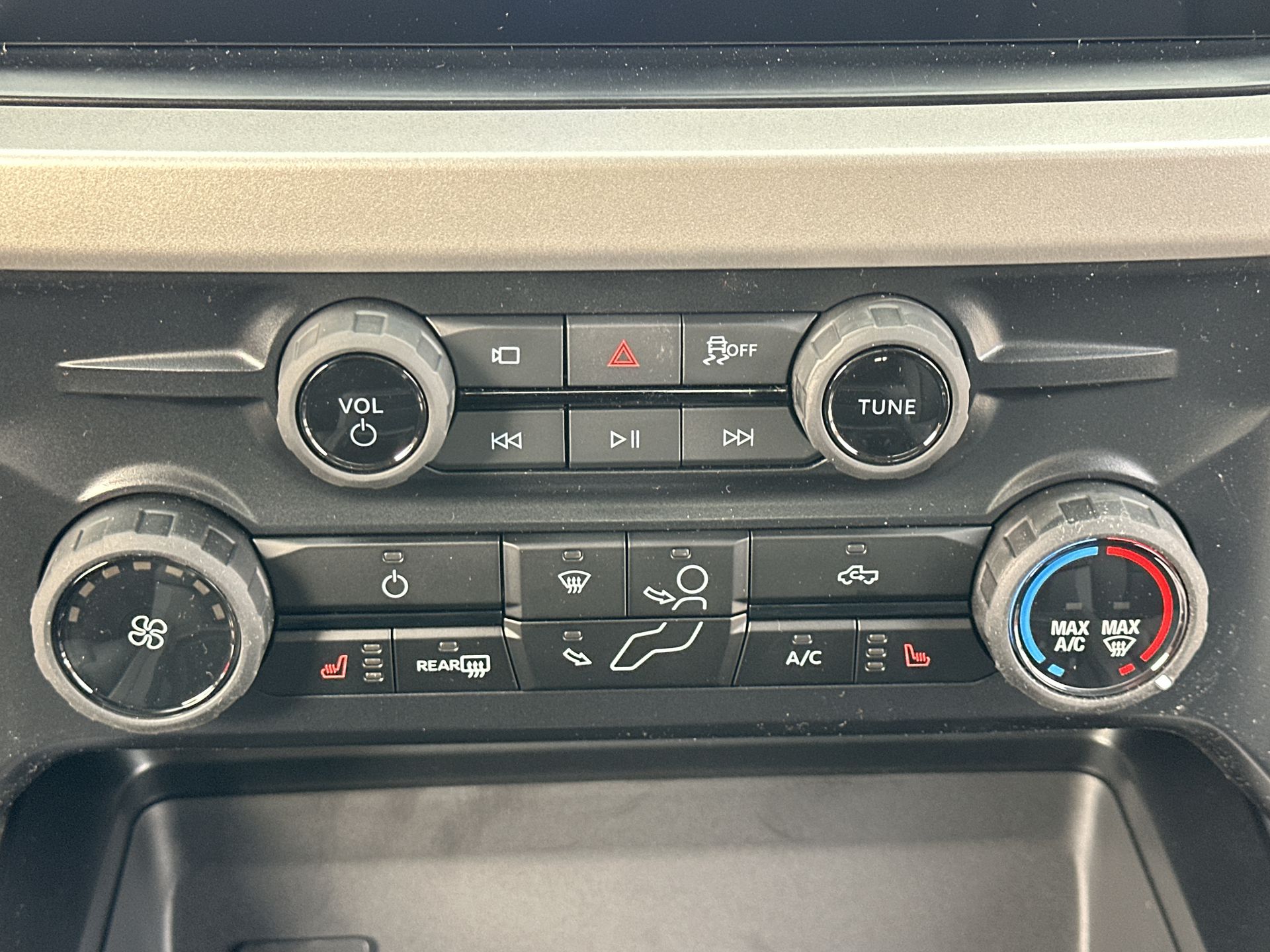 Thumbnail: 2026 Ford Econoline - 16