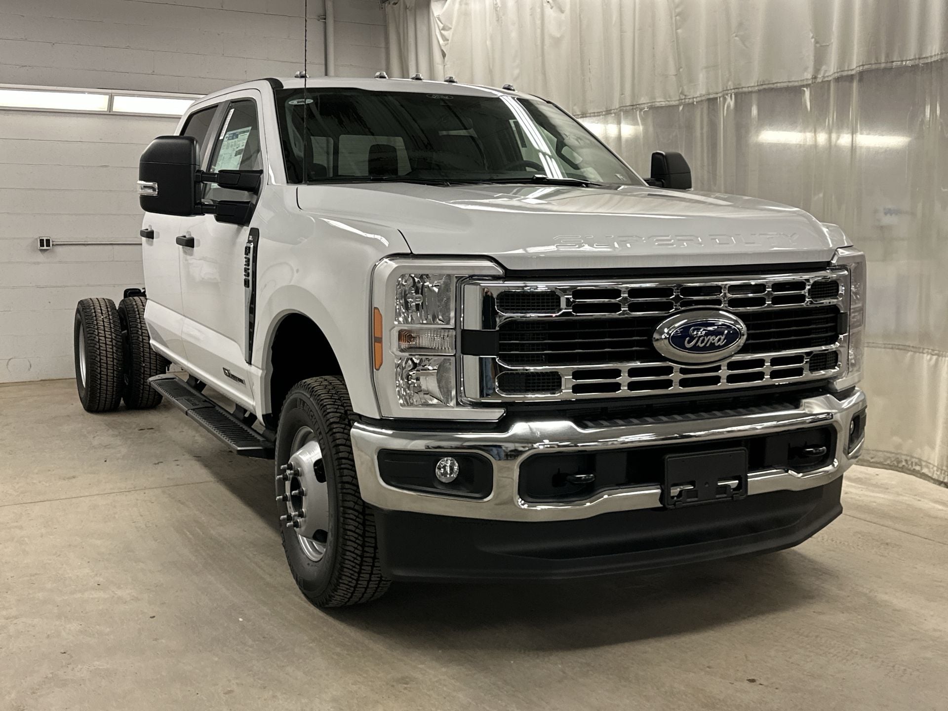 Thumbnail: 2026 Ford Econoline - 25