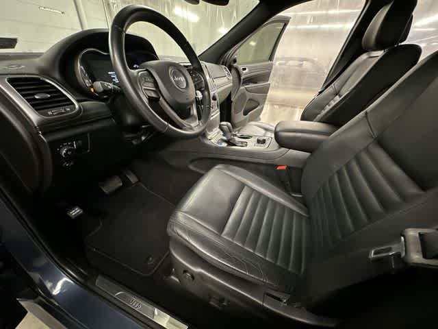 Thumbnail: 2021 Jeep Grand Cherokee - 17