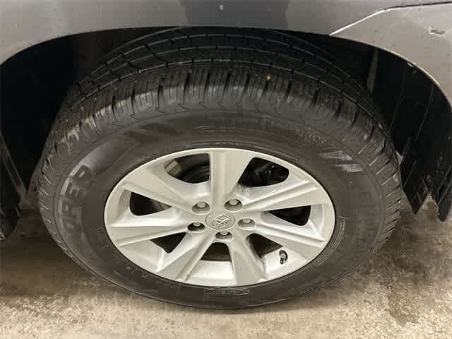 Thumbnail: 2013 Toyota Highlander - 5