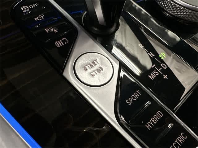 2023 BMW X5 xDrive45e 11