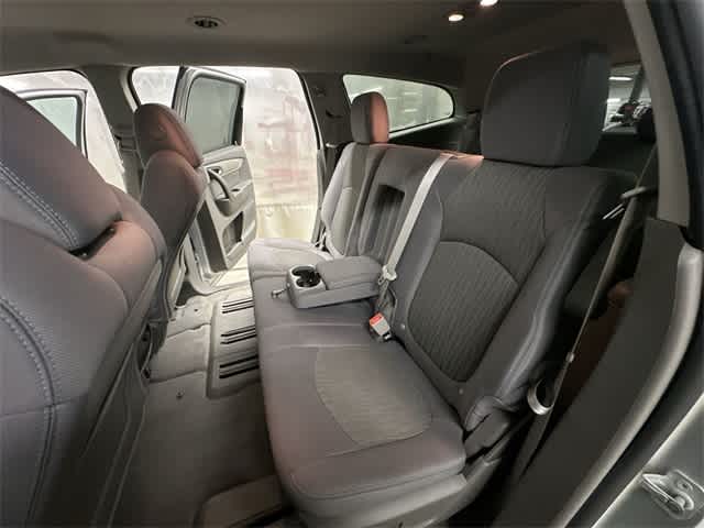Thumbnail: 2014 Chevrolet Traverse - 16
