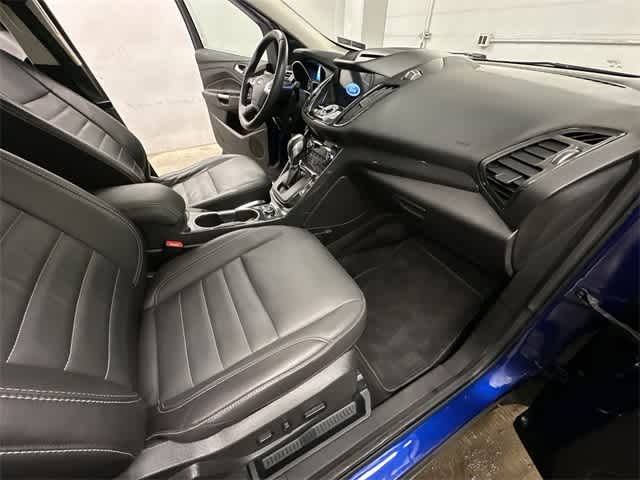 Thumbnail: 2016 Ford Escape - 21