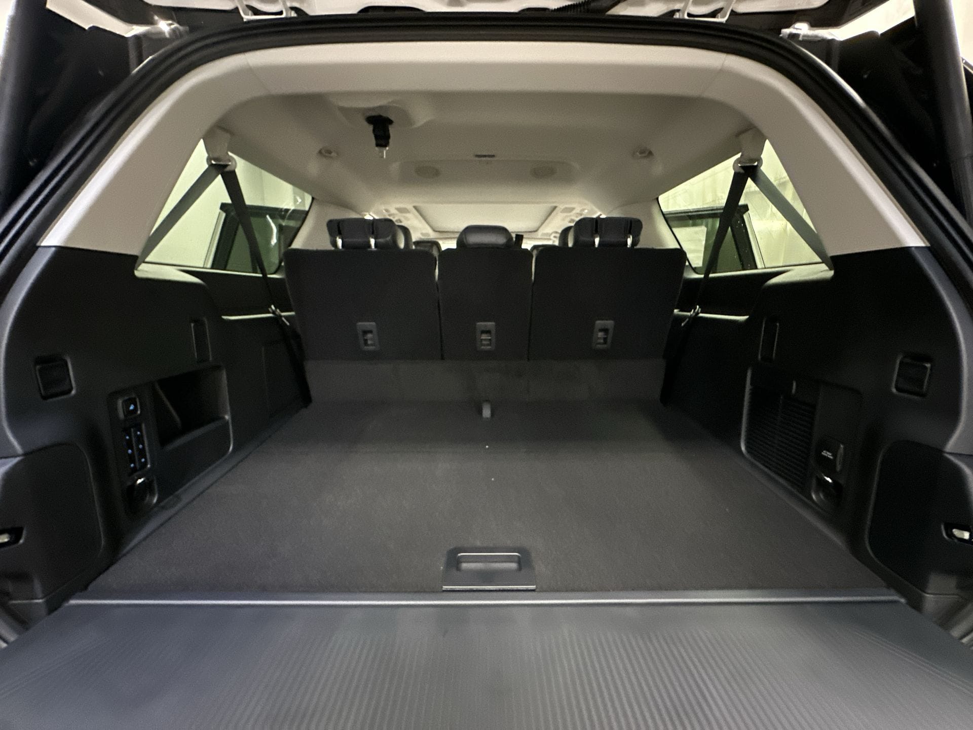 Thumbnail: 2026 Ford Expedition MAX - 26
