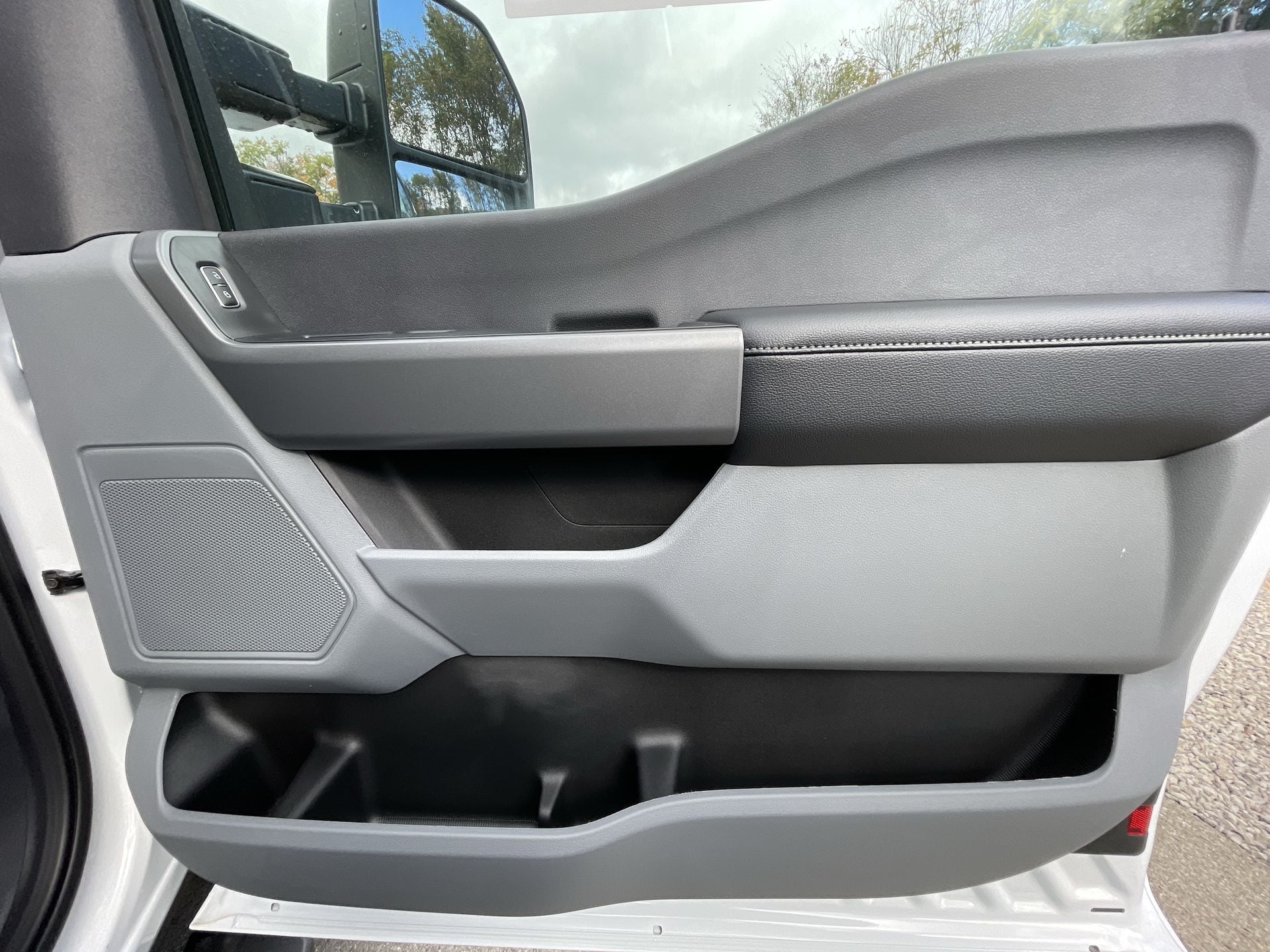 2024 Ford Econoline E-550 20
