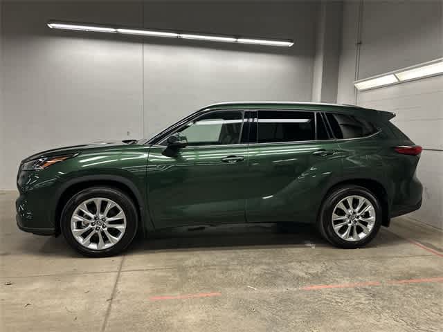 2023 Toyota Highlander Limited Platinum XLE XSE photo 2
